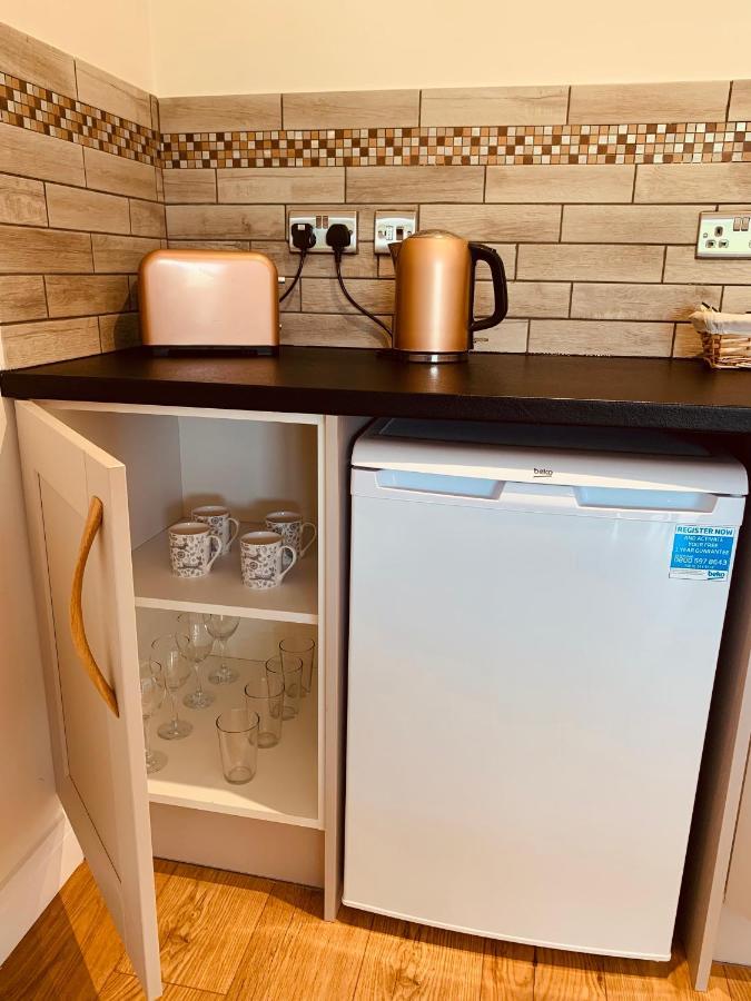 Plumptons Farm Holiday Lodges Colchester Esterno foto