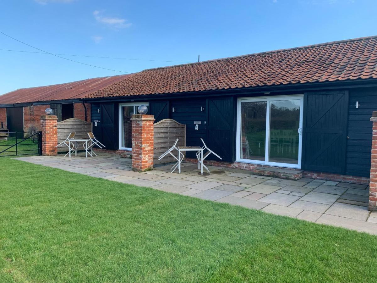 Plumptons Farm Holiday Lodges Colchester Esterno foto